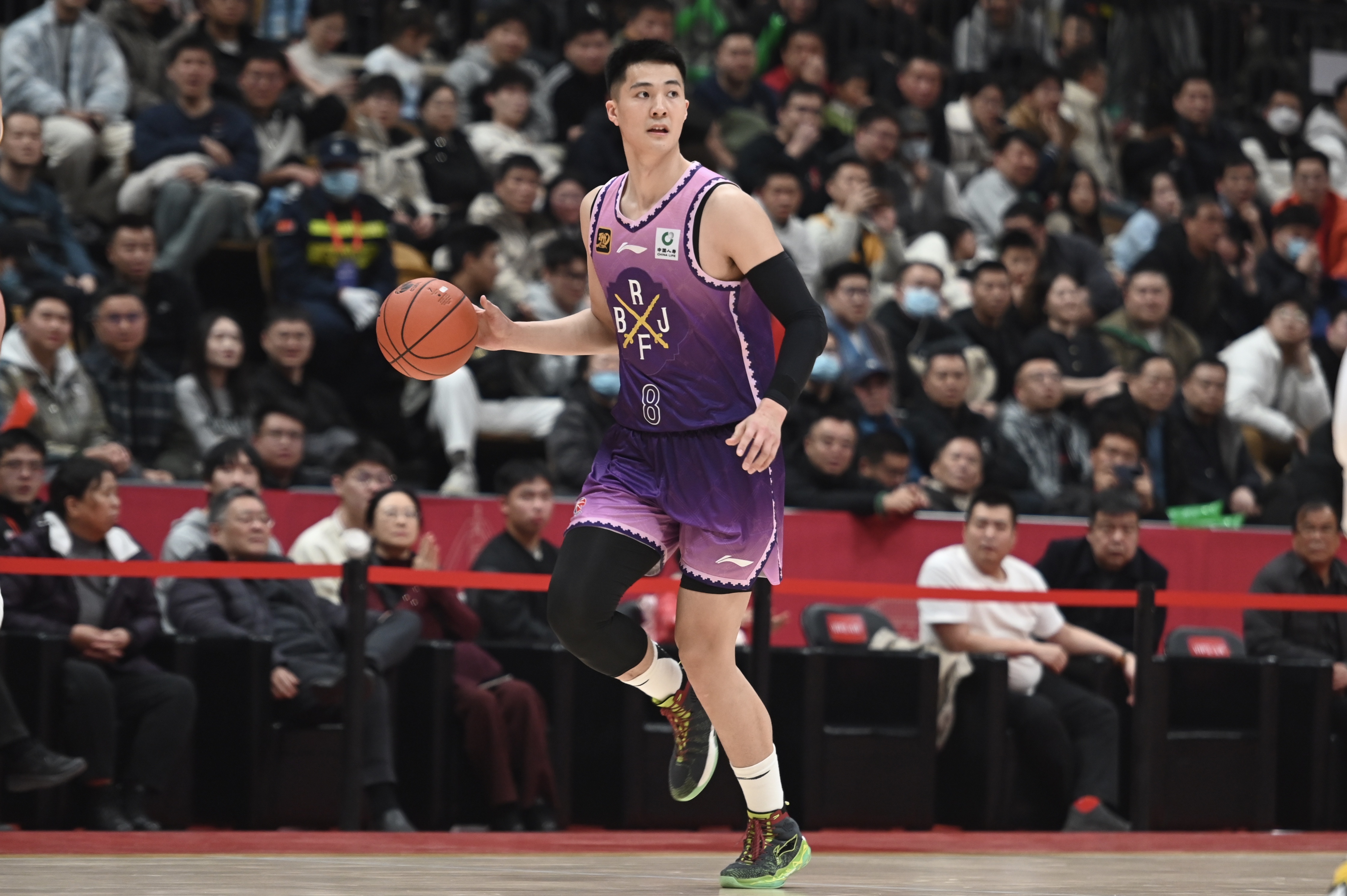 替補高效！朱松瑋5中5拿到12分5板2助2斷